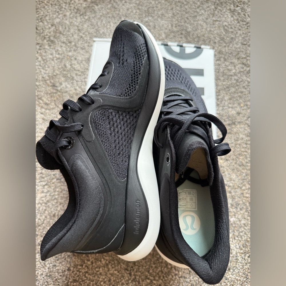 NEW IN BOX Lululemon Chargefeel Workout Shoes women 6.5